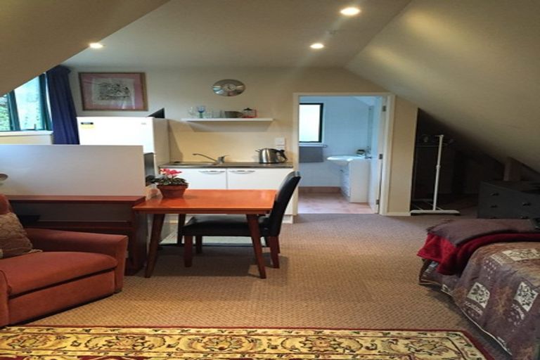 Photo of property in 31 Daffodil Street, Titirangi, Auckland, 0604