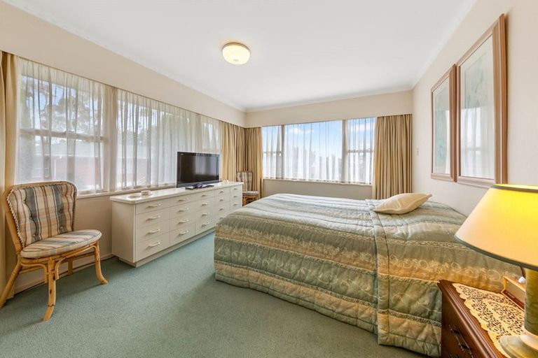 Photo of property in 6 Halcyon Place, Papatoetoe, Auckland, 2025