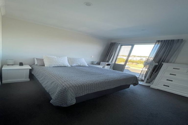 Photo of property in 36 Owen Chapman Drive, Red Beach, 0932