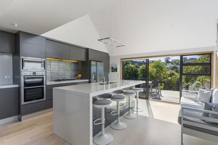 Photo of property in 16 Bellbird Rise, Murrays Bay, Auckland, 0630