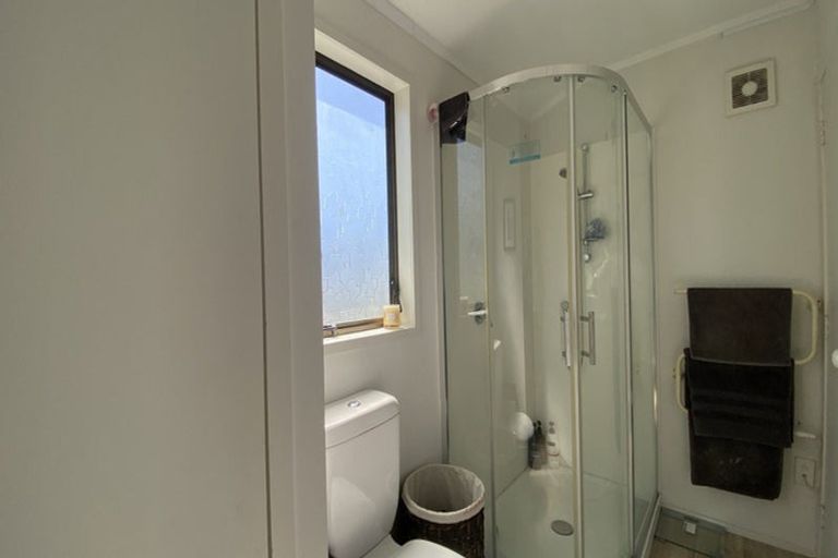 Photo of property in 124 Stapleford Crescent, Browns Bay, Auckland, 0630