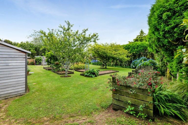 Photo of property in 37 Flint Road West, Stratford, 4332