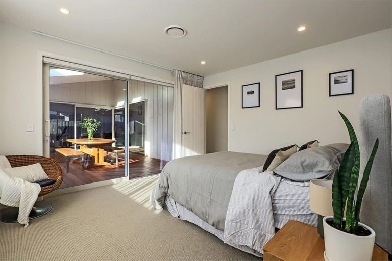 Photo of property in 30 Annie Aranui Drive, Poraiti, 4182