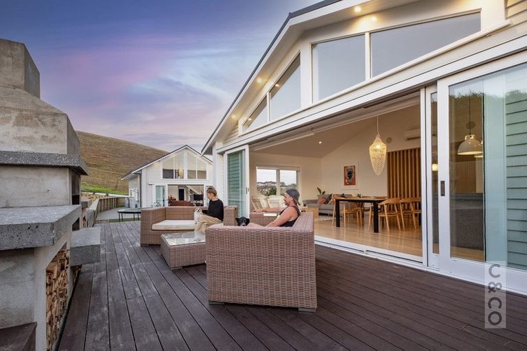 Photo of property in 246a Taiapa Road, Muriwai, Waimauku, 0881