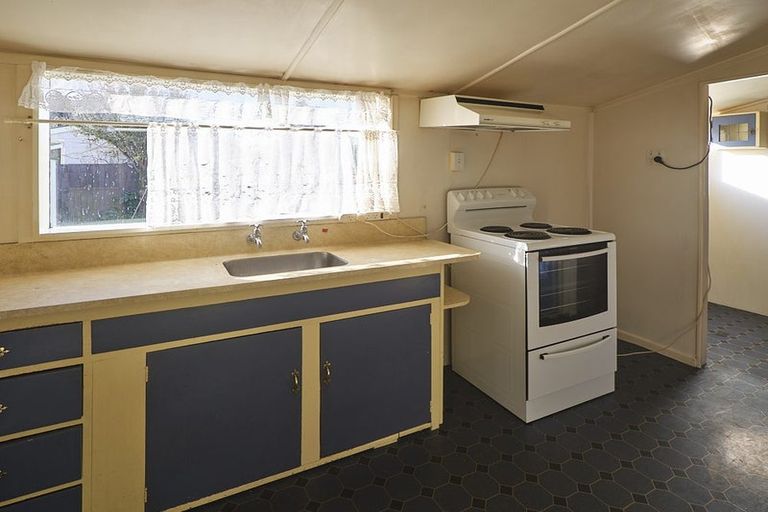 Photo of property in 1/23 Chichester Street, Woolston, Christchurch, 8023