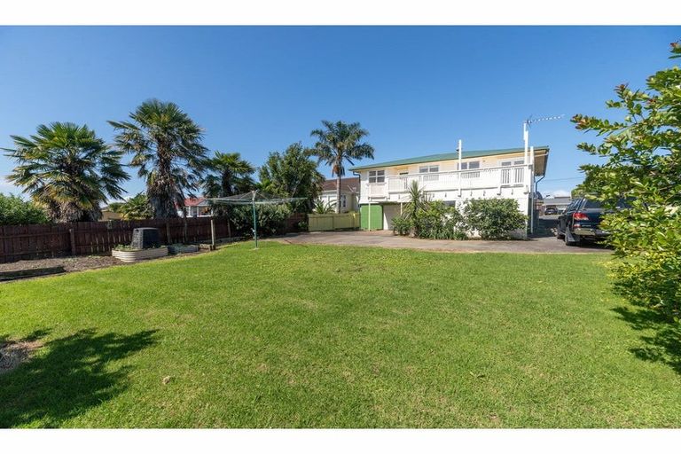 Photo of property in 30 Gardner Avenue, New Lynn, Auckland, 0600