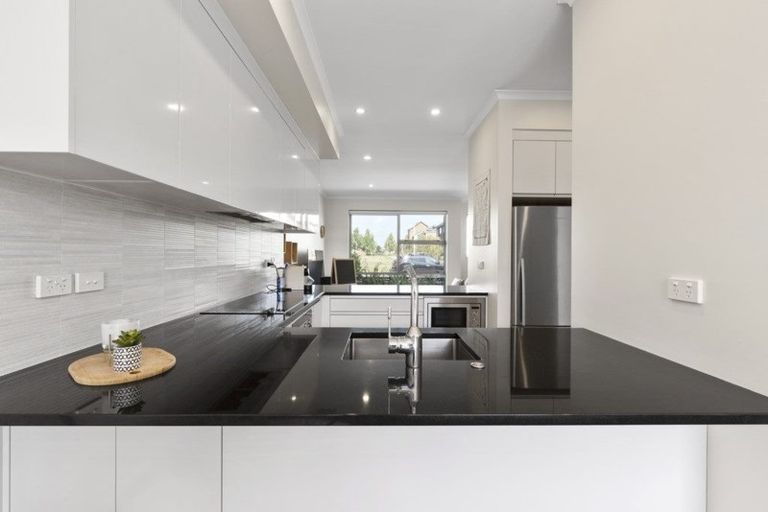 Photo of property in 4 Kittyhawk Lane, Hobsonville, Auckland, 0616