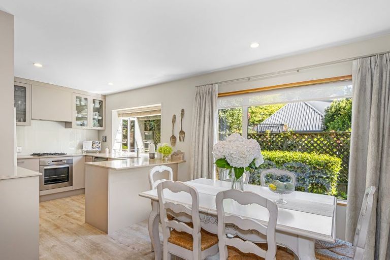 Photo of property in 2/43 Dee Street, St Albans, Christchurch, 8014