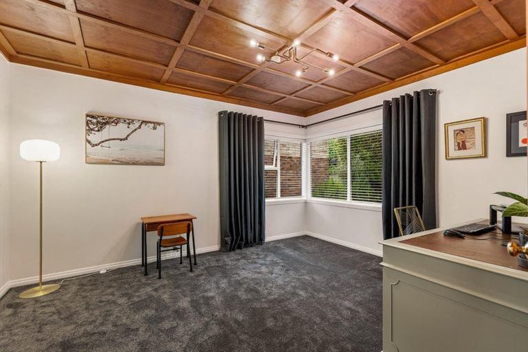 Photo of property in 236 Godley Road, Titirangi, Auckland, 0604