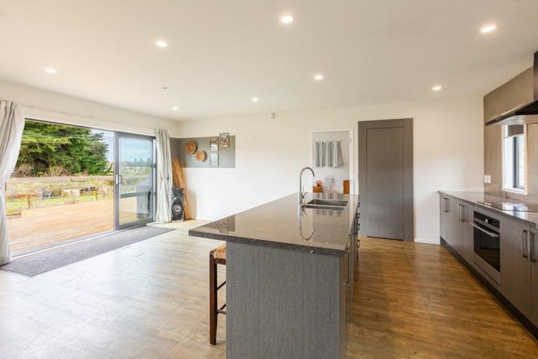 Photo of property in 1599 State Highway 2, Waipawa, 4275