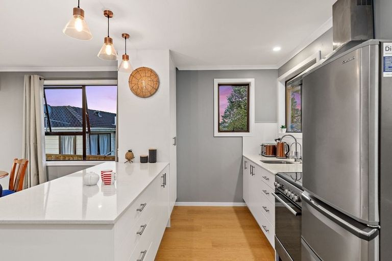 Photo of property in 6 Patrice Place, Massey, Auckland, 0614