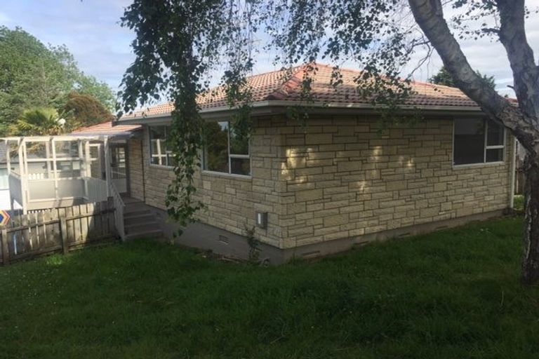 Photo of property in 35 Leaver Place, Weymouth, Auckland, 2103