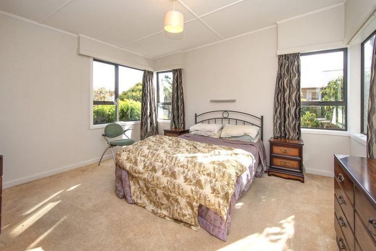 Photo of property in 11 Gilbert Street, Amberley, 7410
