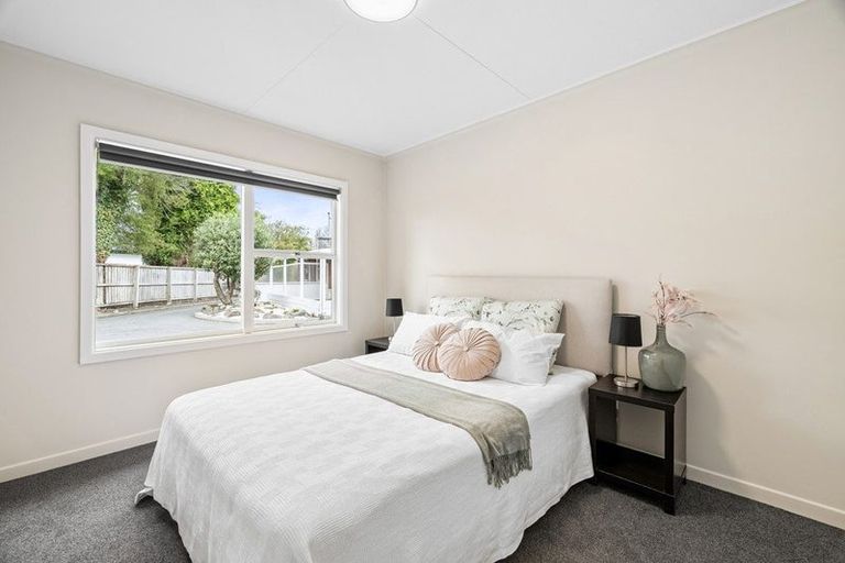 Photo of property in 27 Tuirau Place, Ilam, Christchurch, 8041