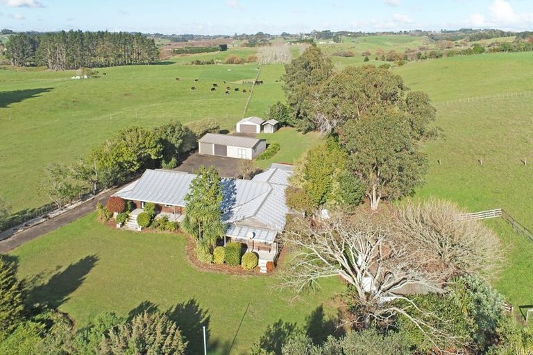 Photo of property in 943 Glenbrook Road, Glenbrook, Pukekohe, 2679