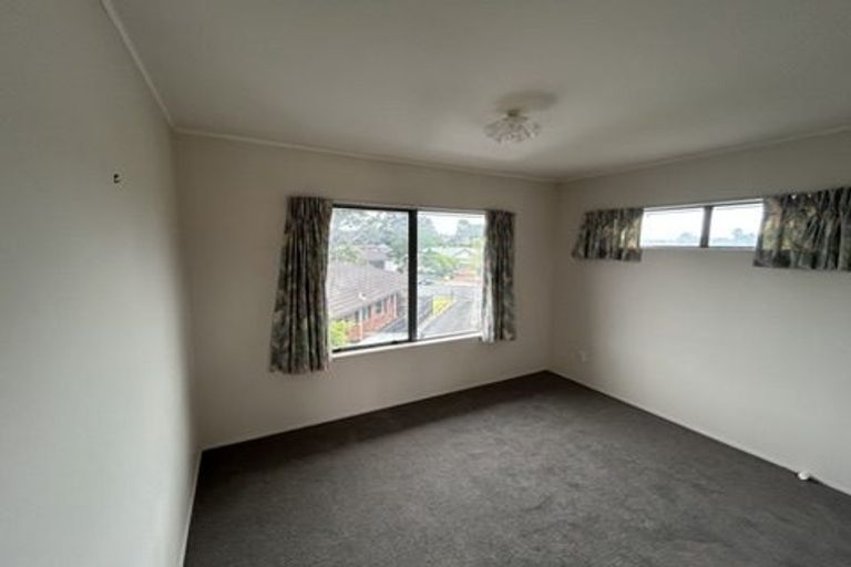 Photo of property in 3/8 Solana Court, Botany Downs, Auckland, 2010