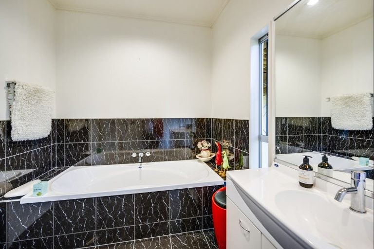 Photo of property in 80 Simla Avenue, Havelock North, 4130