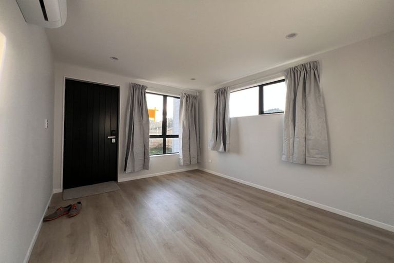 Photo of property in 130 Bradbury Road, Botany Downs, Auckland, 2010