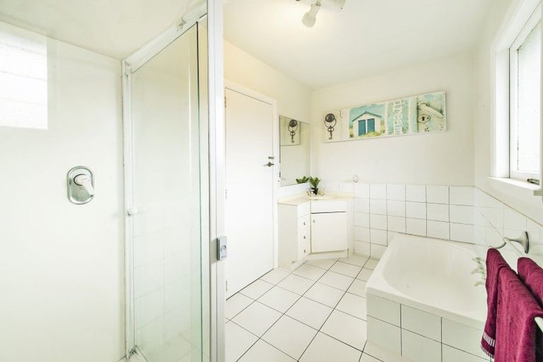 Photo of property in 17 Cunningham Place, Halswell, Christchurch, 8025