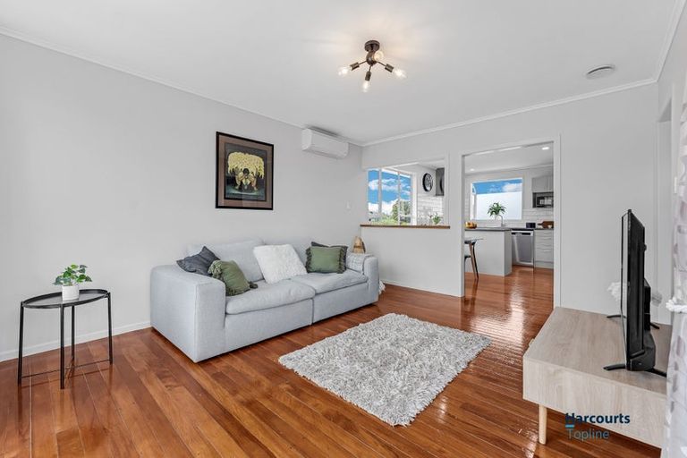 Photo of property in 1/52 Harrington Road, Henderson, Auckland, 0610