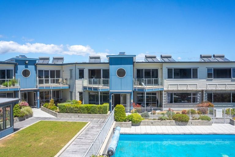 Photo of property in 4-u27 Seaview Road, Paraparaumu Beach, Paraparaumu, 5032