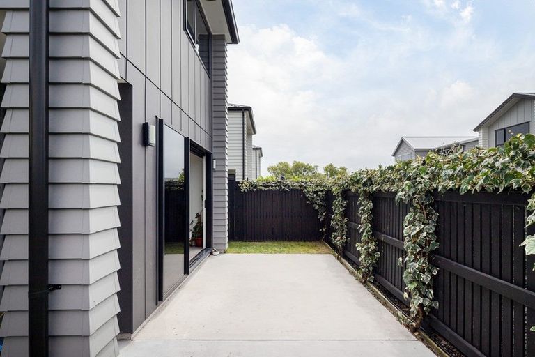 Photo of property in 98 Franks Way, Papamoa Beach, Papamoa, 3118