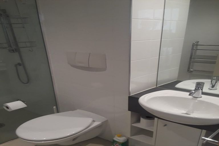 Photo of property in Sanctum Apartment, 10 Ebor Street, Te Aro, Wellington, 6011
