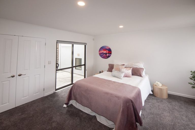 Photo of property in 6b Claverton Grove, Churton Park, Wellington, 6037