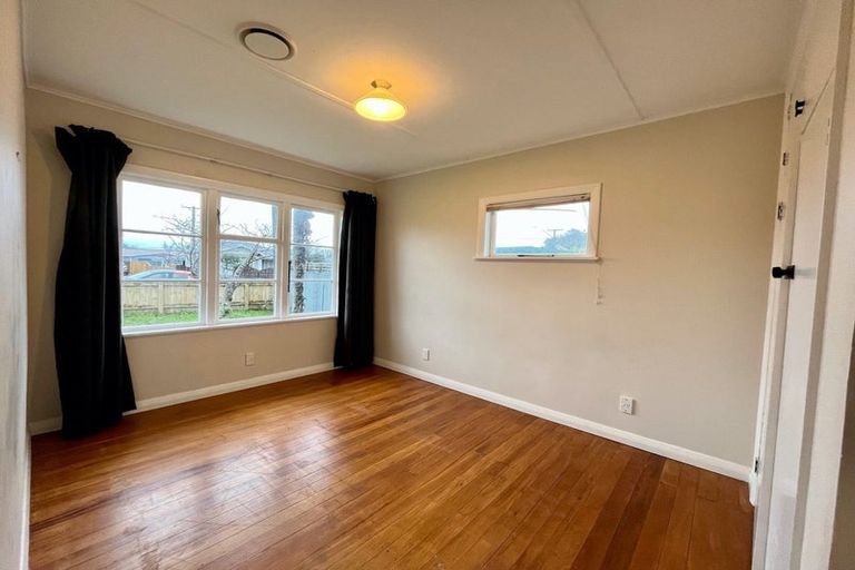 Photo of property in 2 Giesen Road, Feilding, 4702