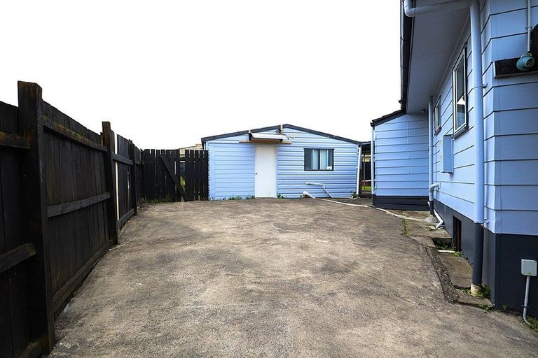 Photo of property in 12 Secretariat Place, Randwick Park, Auckland, 2105