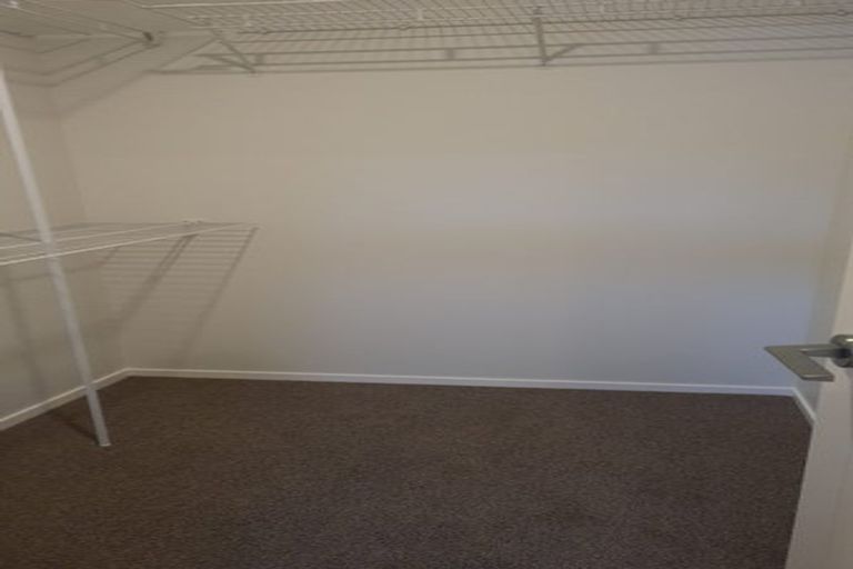 Photo of property in 43c Oreil Avenue, West Harbour, Auckland, 0618