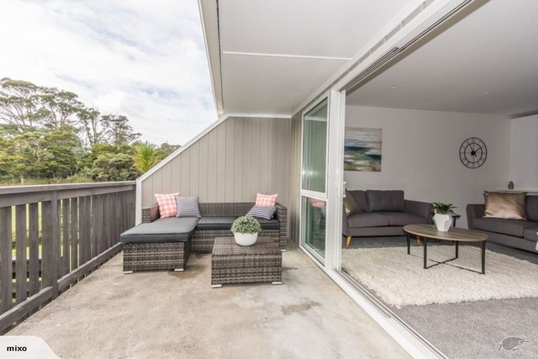 Photo of property in 4b Rheingold Place, Huapai, Kumeu, 0810