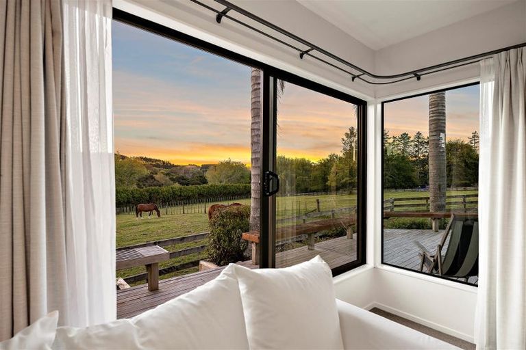 Photo of property in 883 Peak Road, Helensville, 0875