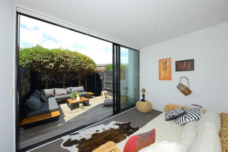 Photo of property in 320c Oxford Terrace, Christchurch Central, Christchurch, 8011