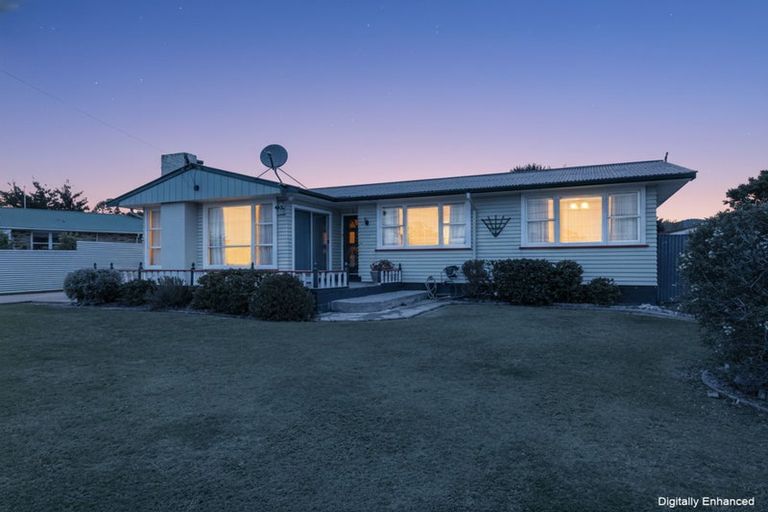 Photo of property in 26 East Road, Shannon, 4821