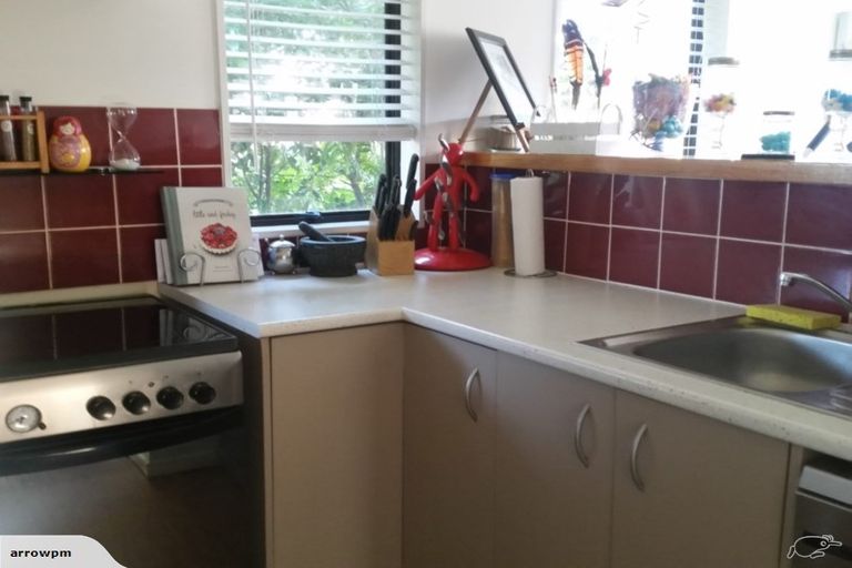Photo of property in 24 Karamu Street, Te Atatu Peninsula, Auckland, 0610