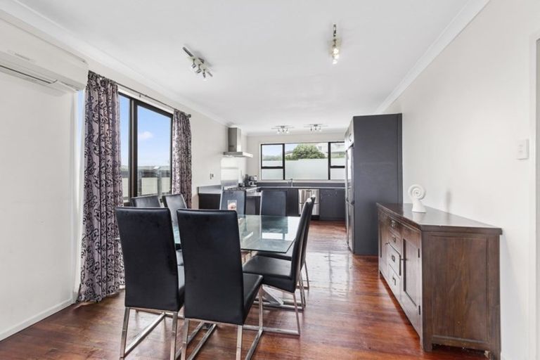 Photo of property in 37 Tireti Road, Titahi Bay, Porirua, 5022