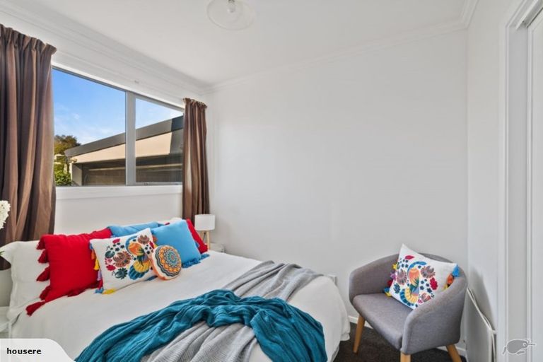 Photo of property in 33 Croziers Road, St Albans, Christchurch, 8052