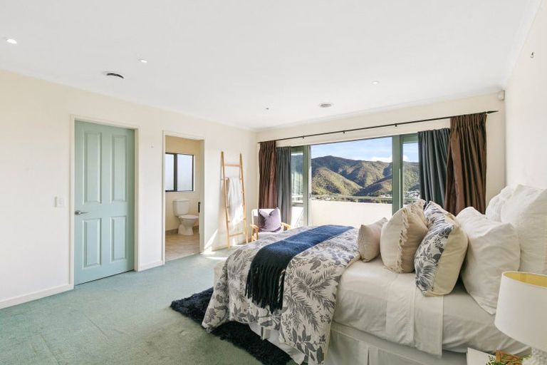 Photo of property in 1 Becker Way, Karori, Wellington, 6012