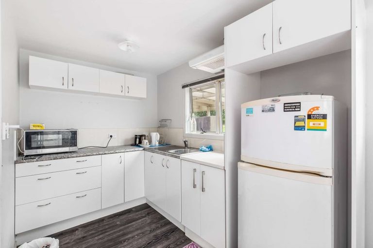 Photo of property in 29 Plumley Crescent, Mangere, Auckland, 2022