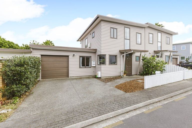 Photo of property in 17/45 Secoia Crescent, Mangere, Auckland, 2022