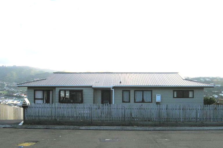 Photo of property in 42 Pelorous Street, Paparangi, Wellington, 6037