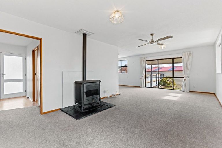 Photo of property in 17 Benmore Place, Omarama, 9412