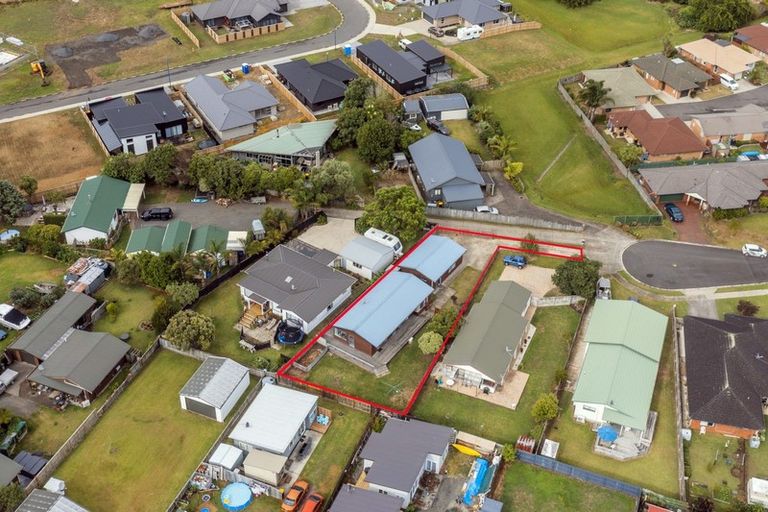 Photo of property in 13 Mayfair Close, Whitianga, 3510
