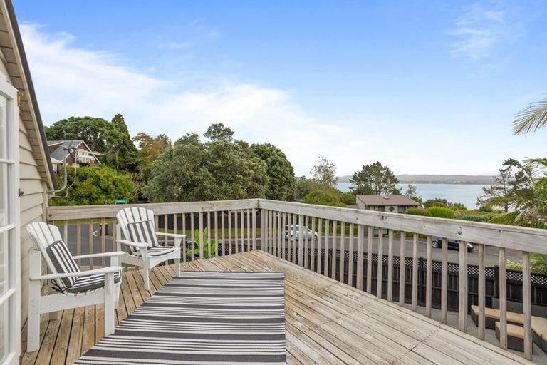 Photo of property in 8 Eucalyptus Place, Beach Haven, Auckland, 0626
