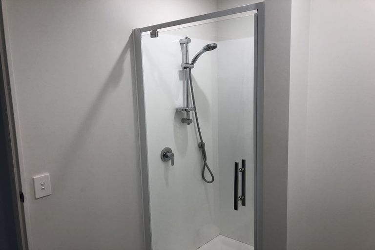 Photo of property in 15/2u Stone Street, Miramar, Wellington, 6022