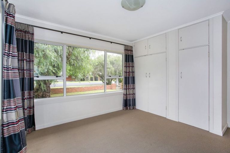 Photo of property in 8 Opaheke Road, Papakura, 2110