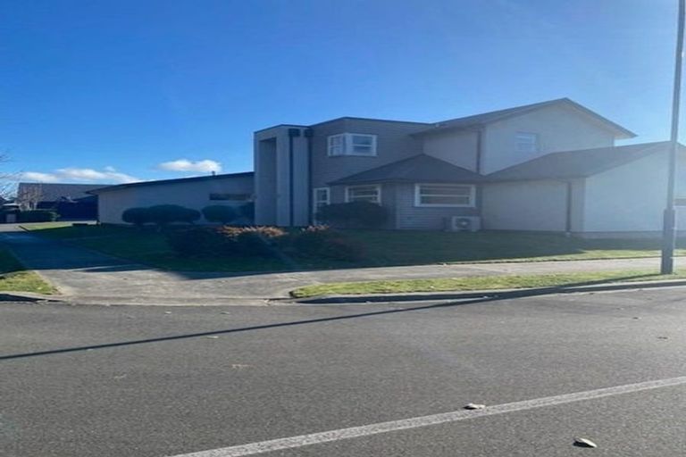 Photo of property in 28 Hakatere Road, Pegasus, 7612