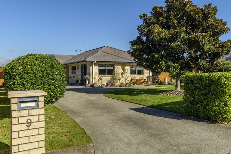Photo of property in 9 Waterside Drive, Pyes Pa, Tauranga, 3112