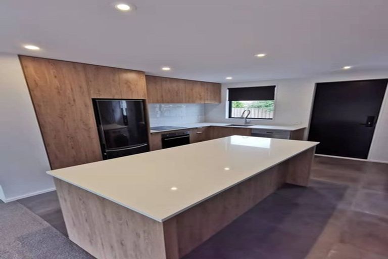 Photo of property in 2/61 Peverel Street, Riccarton, Christchurch, 8041